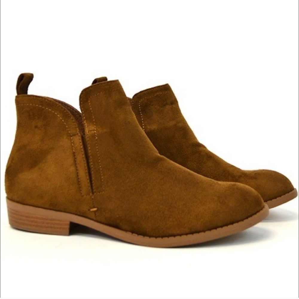 Sueded Side Slit Boot - Picture 2 of 5
